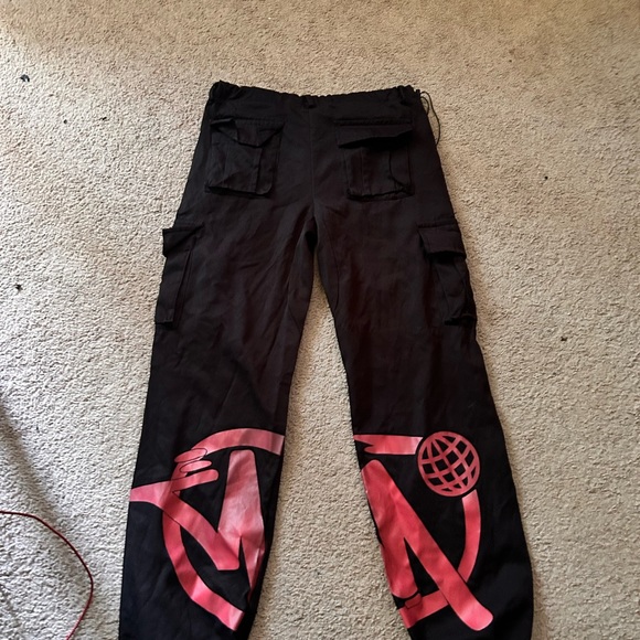 Size M Cargo Pants Black and Red - Picture 4 of 6